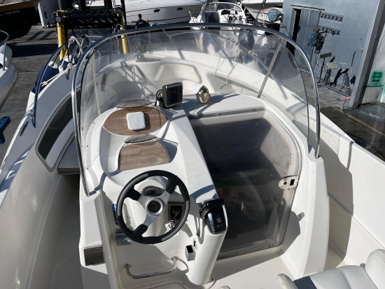 Quicksilver Commander 720 gebraucht zum verkauf