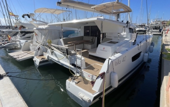 Fountaine Pajot Isla 40 brand new for sale