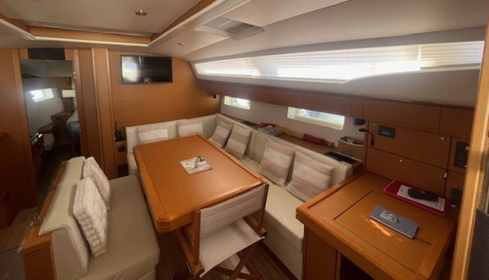 Jeanneau Yachts 54 preowned for sale