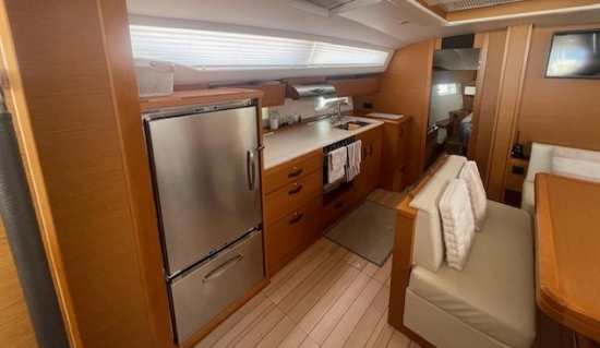 Jeanneau Yachts 54 preowned for sale