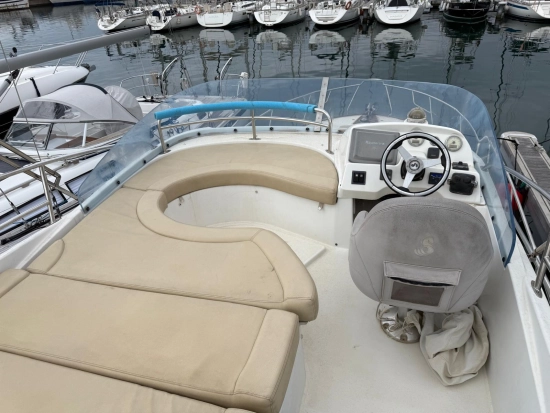 Beneteau Antares 12 Fly preowned for sale