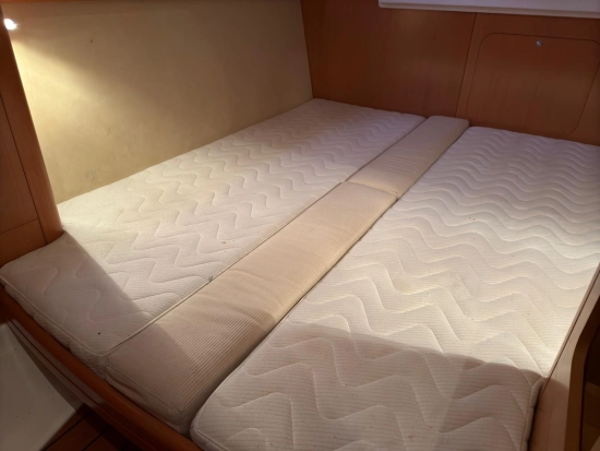 Beneteau Antares 12 Fly preowned for sale
