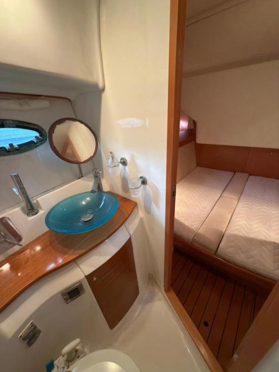 Beneteau Antares 12 Fly preowned for sale