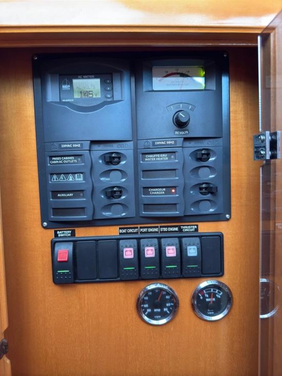 Beneteau Antares 12 Fly preowned for sale