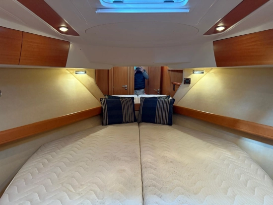 Beneteau Antares 12 Fly preowned for sale