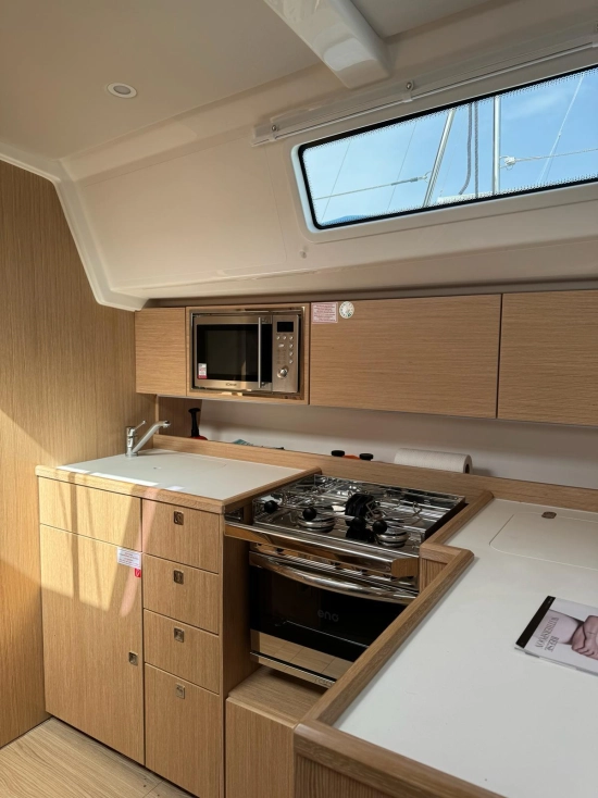 Bavaria Yachts C42 gebraucht zum verkauf