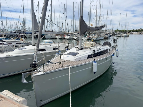 Bavaria Yachts 34 Cruiser preowned for sale