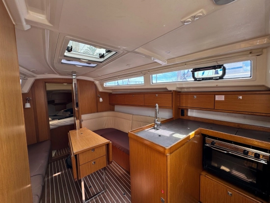 Bavaria Yachts 34 Cruiser preowned for sale