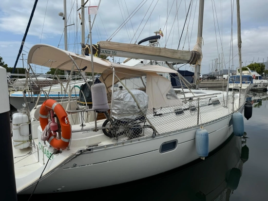 Beneteau Oceanis 351 gebraucht zum verkauf