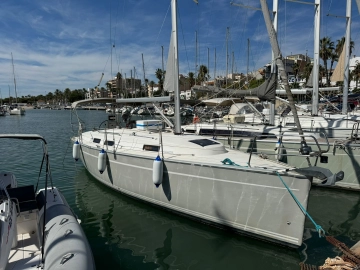 Bavaria Yachts 32 Cruiser preowned for sale