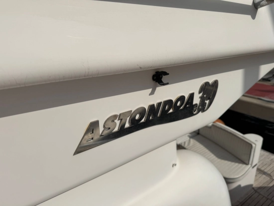 Astondoa 39 GL preowned for sale