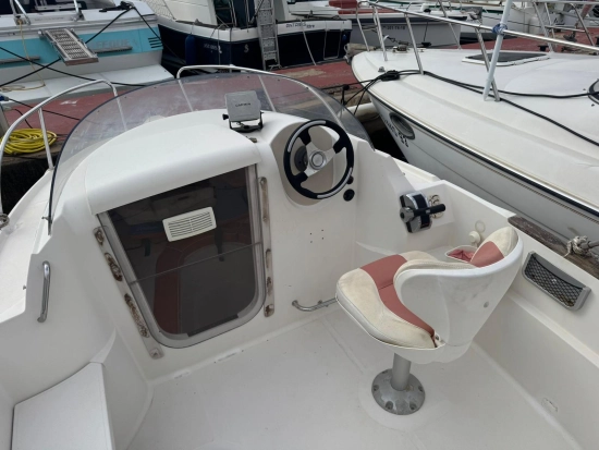 Quicksilver Cruiser 470 preowned for sale