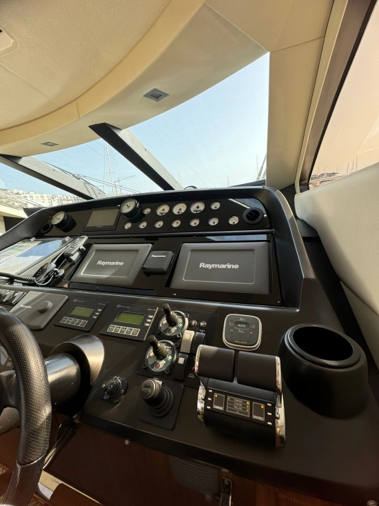 Sunseeker Predator 62 gebraucht zum verkauf