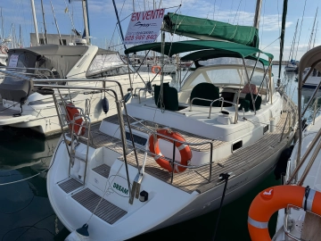 Beneteau Oceanis 36 CC preowned for sale