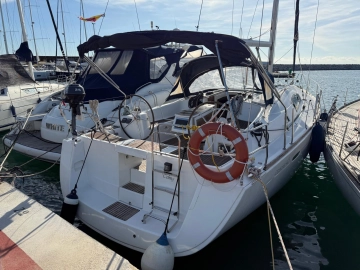 Beneteau Oceanis 43 gebraucht zum verkauf