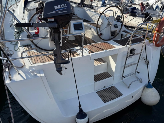 Beneteau Oceanis 43 preowned for sale