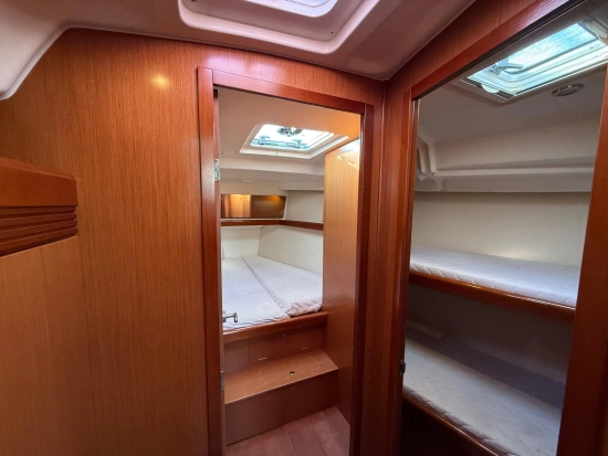 Beneteau Oceanis 43 preowned for sale