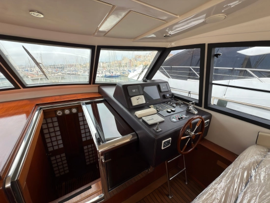 Navalia 60 preowned for sale
