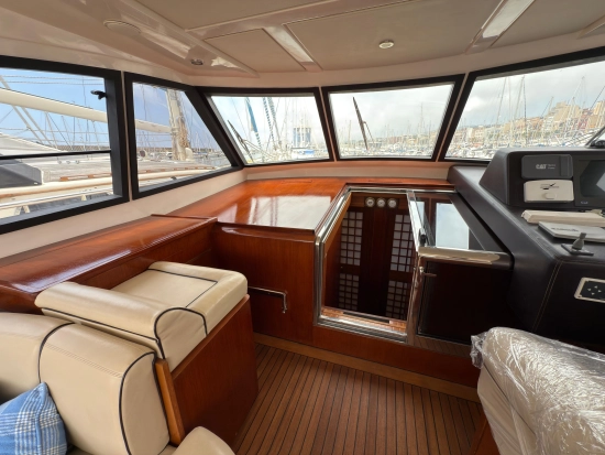 Navalia 60 preowned for sale