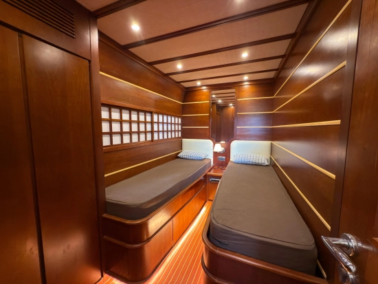 Navalia 60 preowned for sale