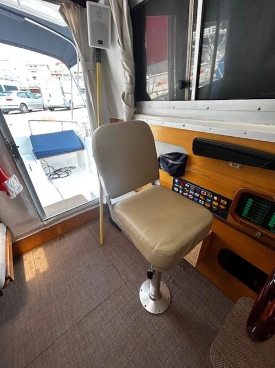 Beneteau Antares 800 preowned for sale