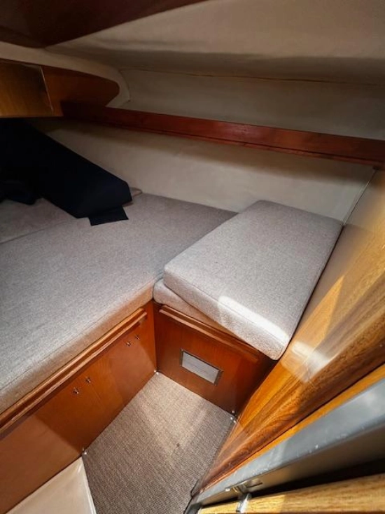 Beneteau Antares 800 preowned for sale