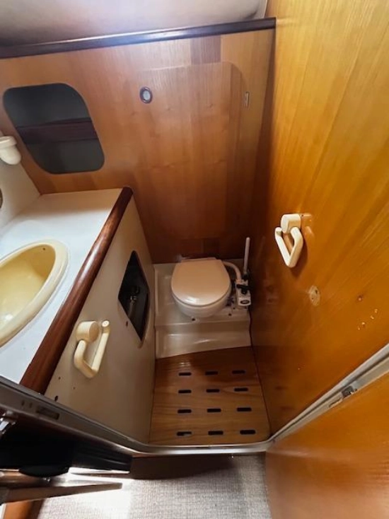 Beneteau Antares 800 preowned for sale