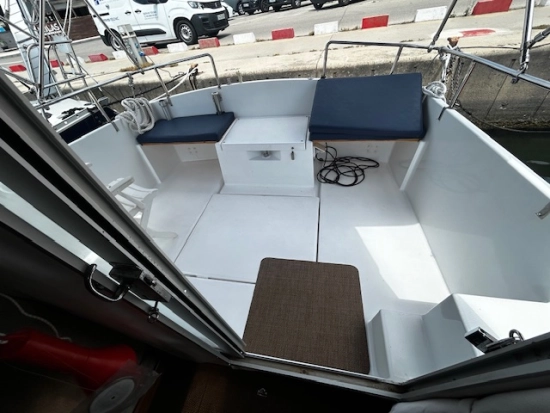 Beneteau Antares 800 preowned for sale