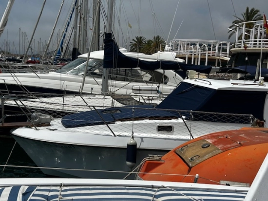 Beneteau Antares 800 preowned for sale