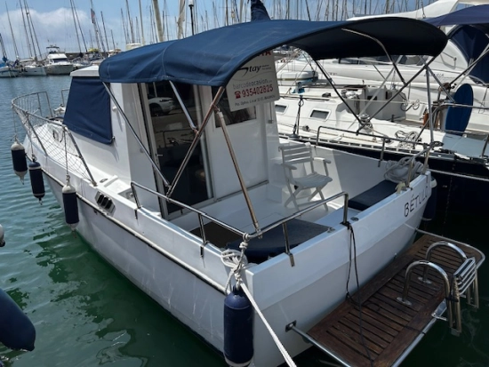 Beneteau Antares 800 preowned for sale