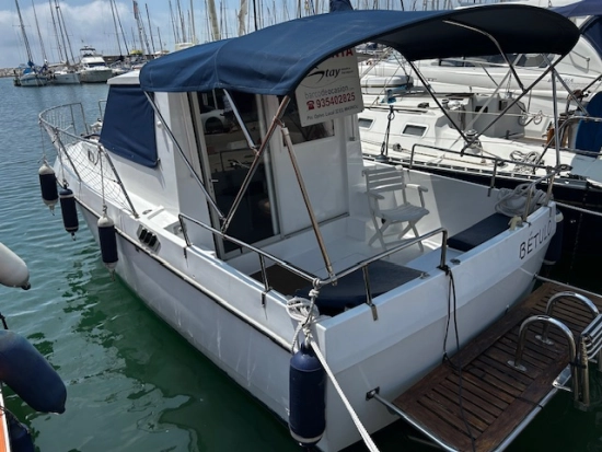 Beneteau Antares 800 preowned for sale