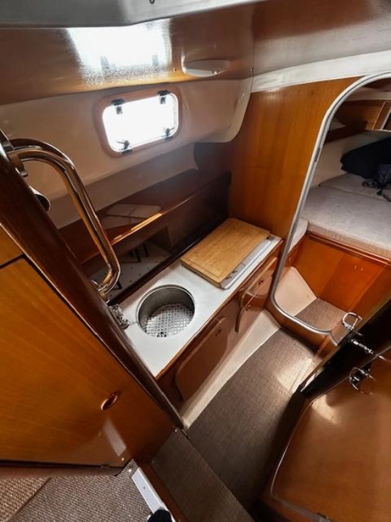 Beneteau Antares 800 preowned for sale