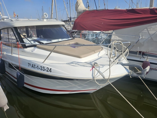 Beneteau Antares 880 HB preowned for sale