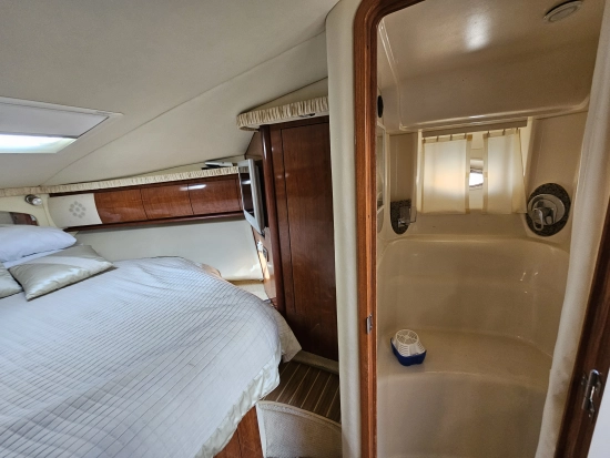 Sea Ray Sundancer 455 preowned for sale