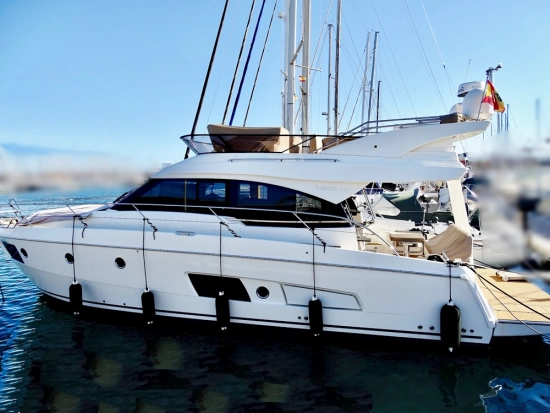 Bavaria Yachts Virtess 420 Fly gebraucht zum verkauf