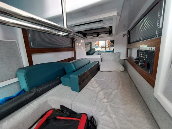 Axopar 28 Cabin preowned for sale