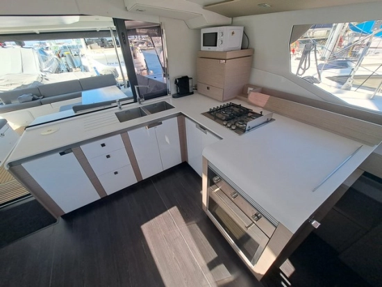 Fountaine Pajot Tanna 47 Maestro Version preowned for sale