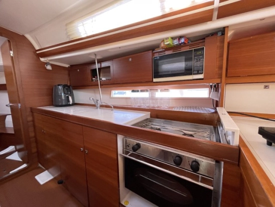 Dufour Yachts Grand Large 380 preowned for sale