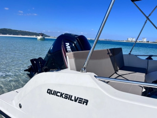 Quicksilver Open 605 gebraucht zum verkauf