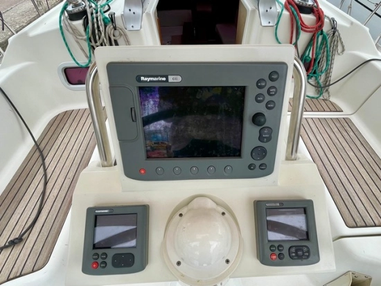 Beneteau Oceanis 34 preowned for sale