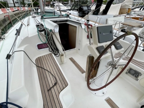 Beneteau Oceanis 34 preowned for sale