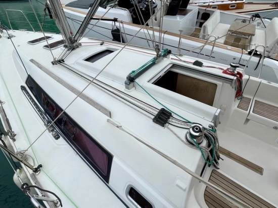 Beneteau Oceanis 34 preowned for sale