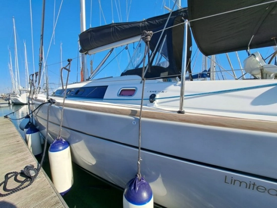 Beneteau Oceanis 37 preowned for sale