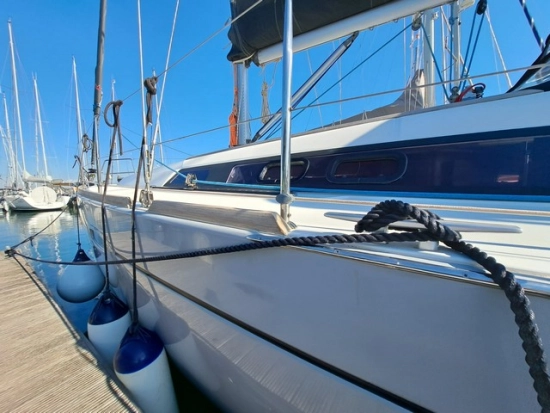 Beneteau Oceanis 37 preowned for sale