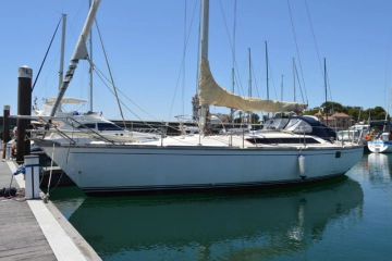 Jeanneau Sun Fizz 40 preowned for sale