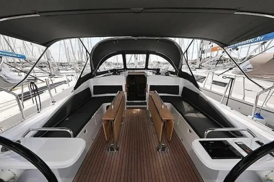 Elan Yachts Impression 43 preowned for sale