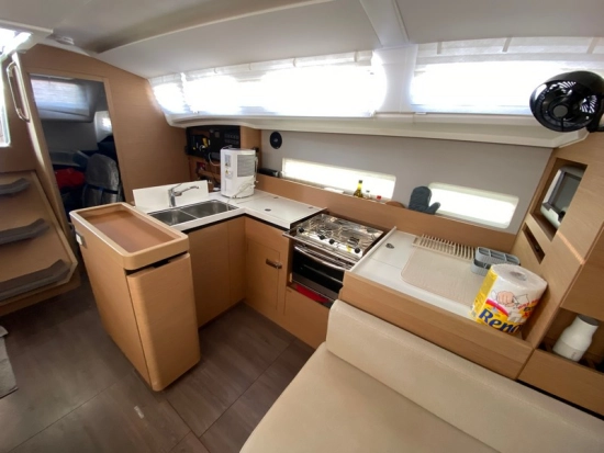 Jeanneau Sun Odyssey 410 preowned for sale