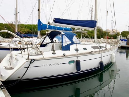 Jeanneau Sun Odyssey 37 preowned for sale