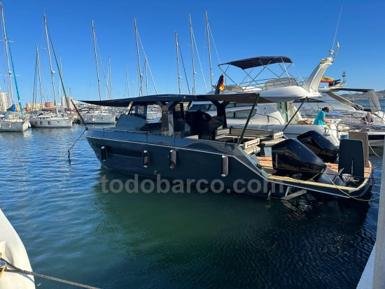 Tesoro Yachts Power cat 38 preowned for sale