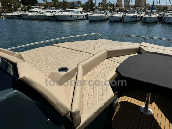 Tesoro Yachts Power cat 38 preowned for sale